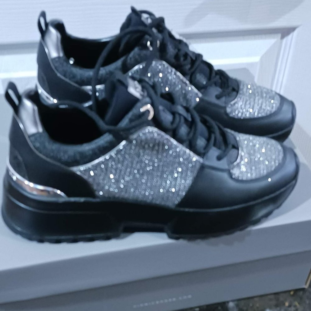 Michael Kors Cosmo Trainer Lace Up Sneakers Black Silver BRAND NEW- Size 7.5M